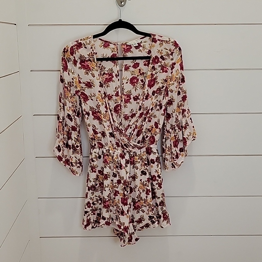 American Eagle Outfitters xs floral romper